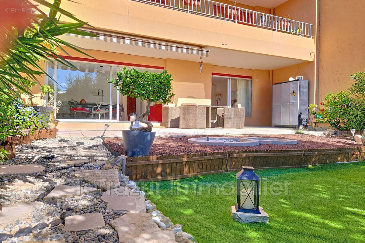Appartement à VALLAURIS