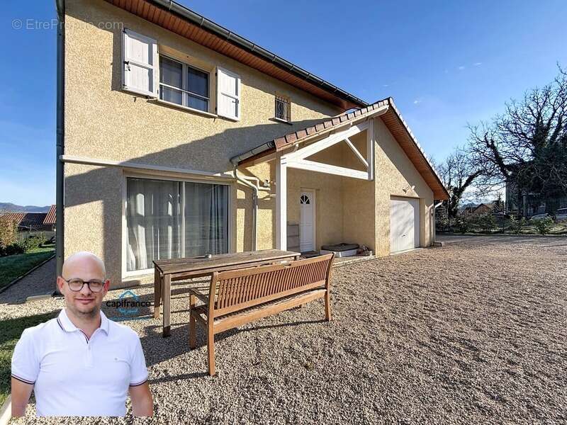 Maison à SAINT-JEAN-D&#039;AVELANNE