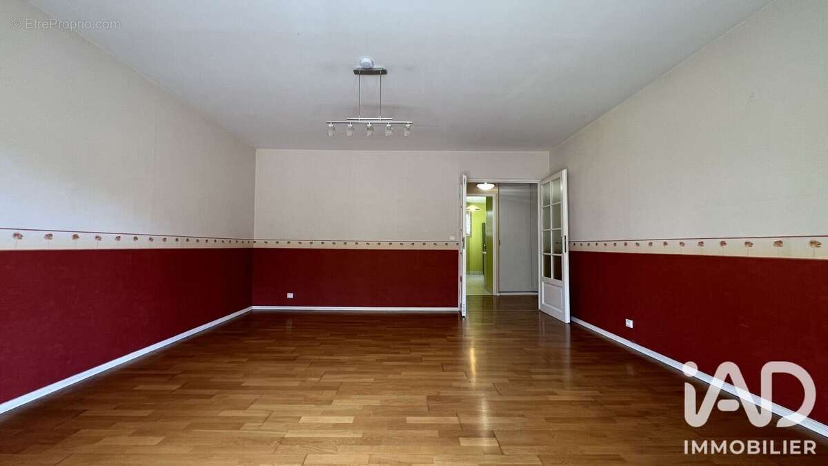 Appartement 88 m² à Le Bourget  - photo 2