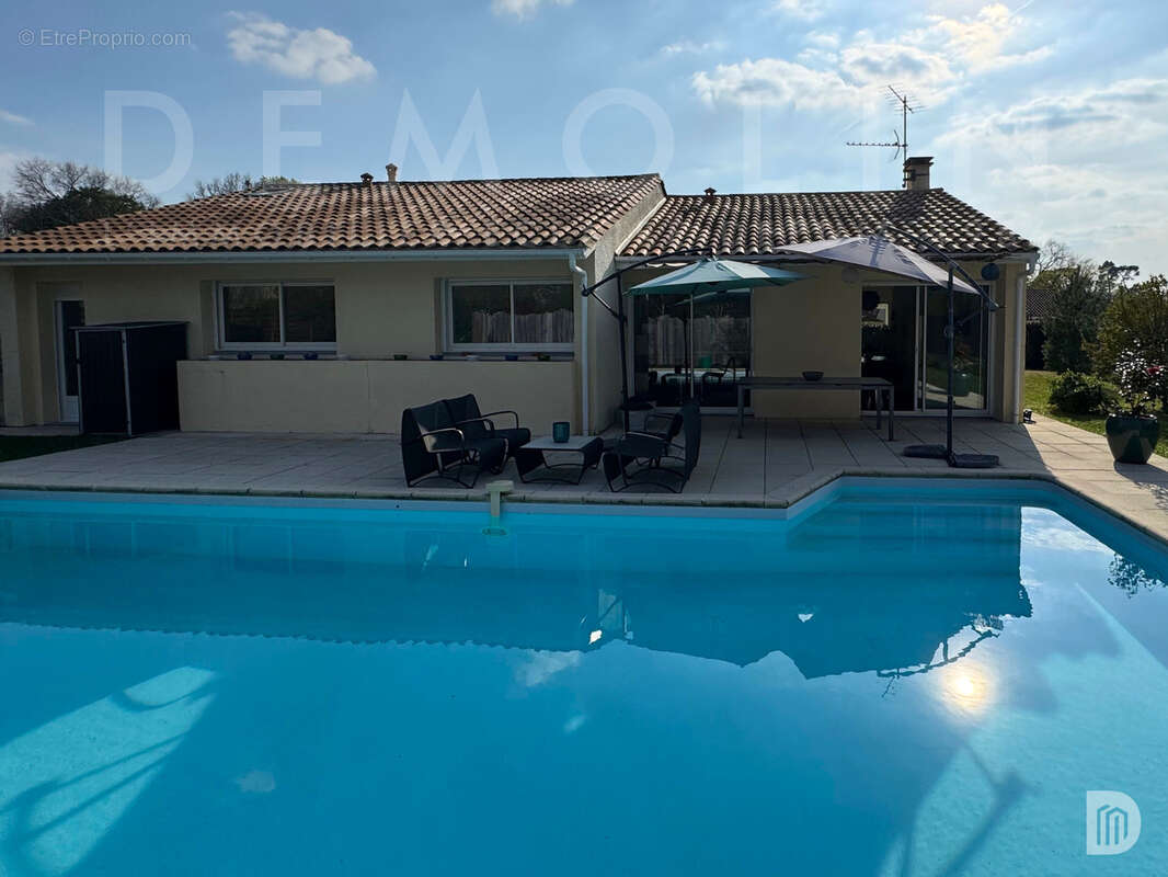 Maison à LE HAILLAN