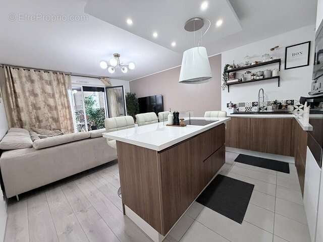 Appartement à MAISONS-ALFORT