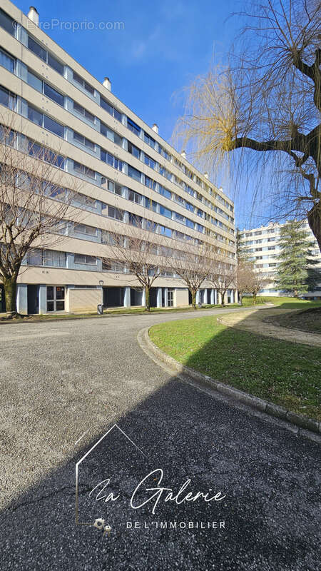 Appartement à SEYSSINET-PARISET