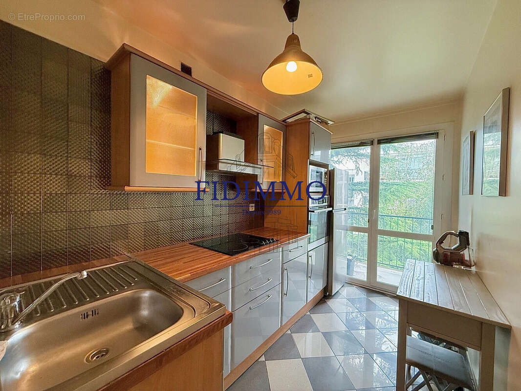 Appartement à CHENNEVIERES-SUR-MARNE