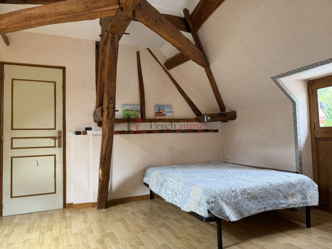 Maison à CONDE-SUR-HUISNE