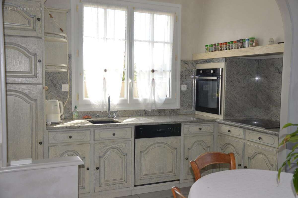 Maison à SAINT-GEORGES-DE-POINTINDOUX