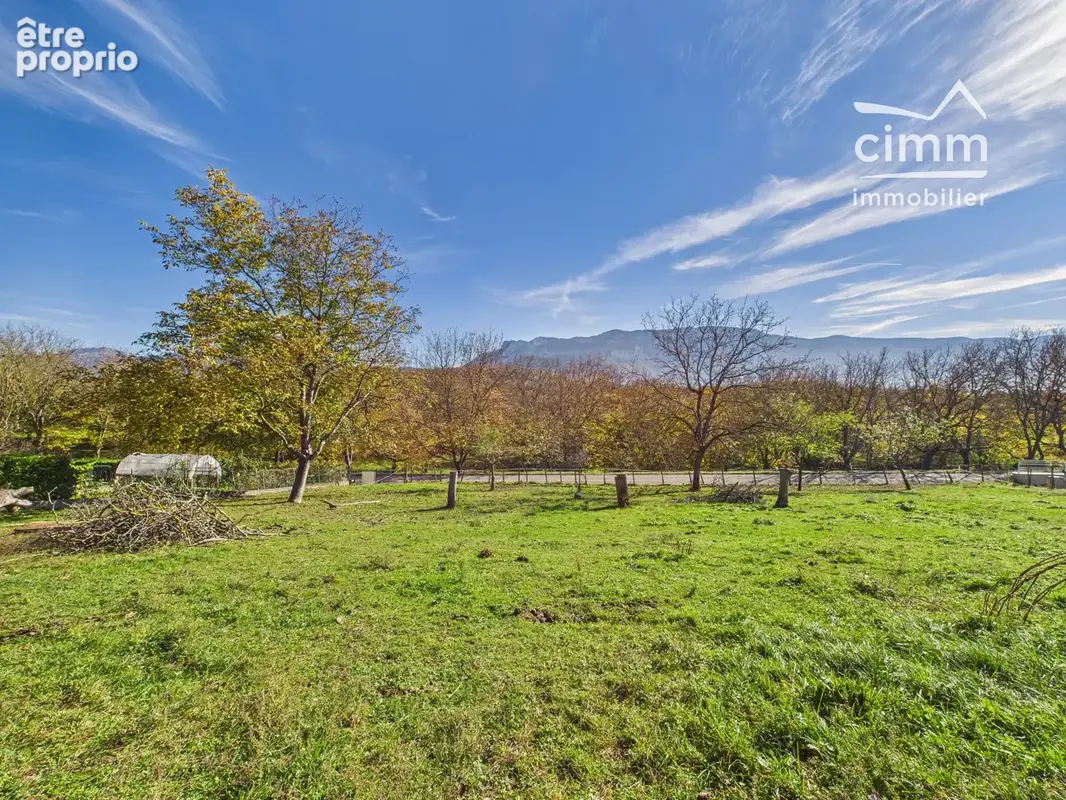 Terrain 1 000 m² à vendre à Morette (38210) - photo 1