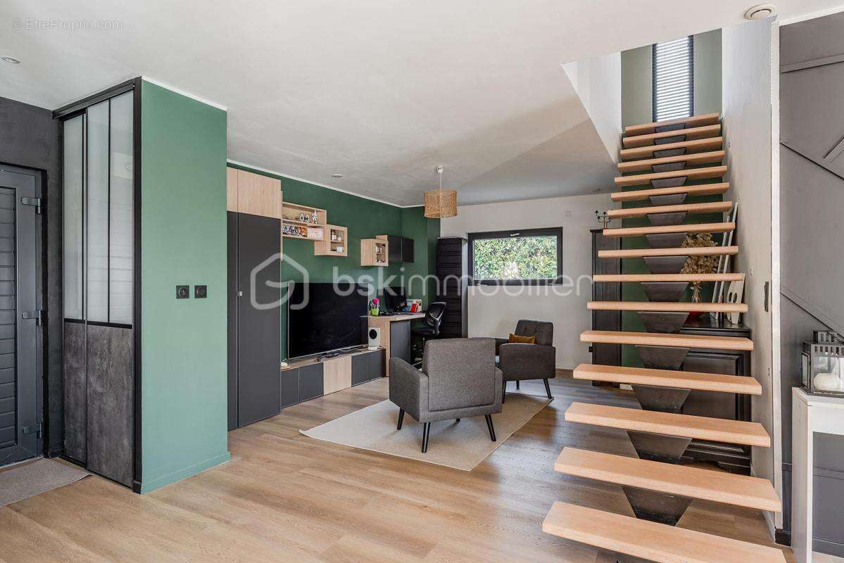 Maison à LA BOISSE