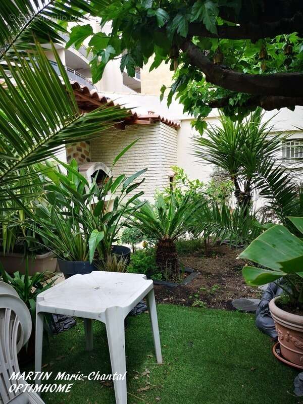 Appartement à MARSEILLE-5E