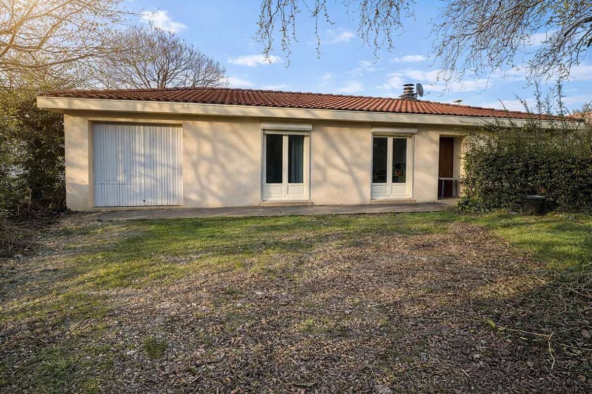 Maison à LAPEYROUSE-FOSSAT