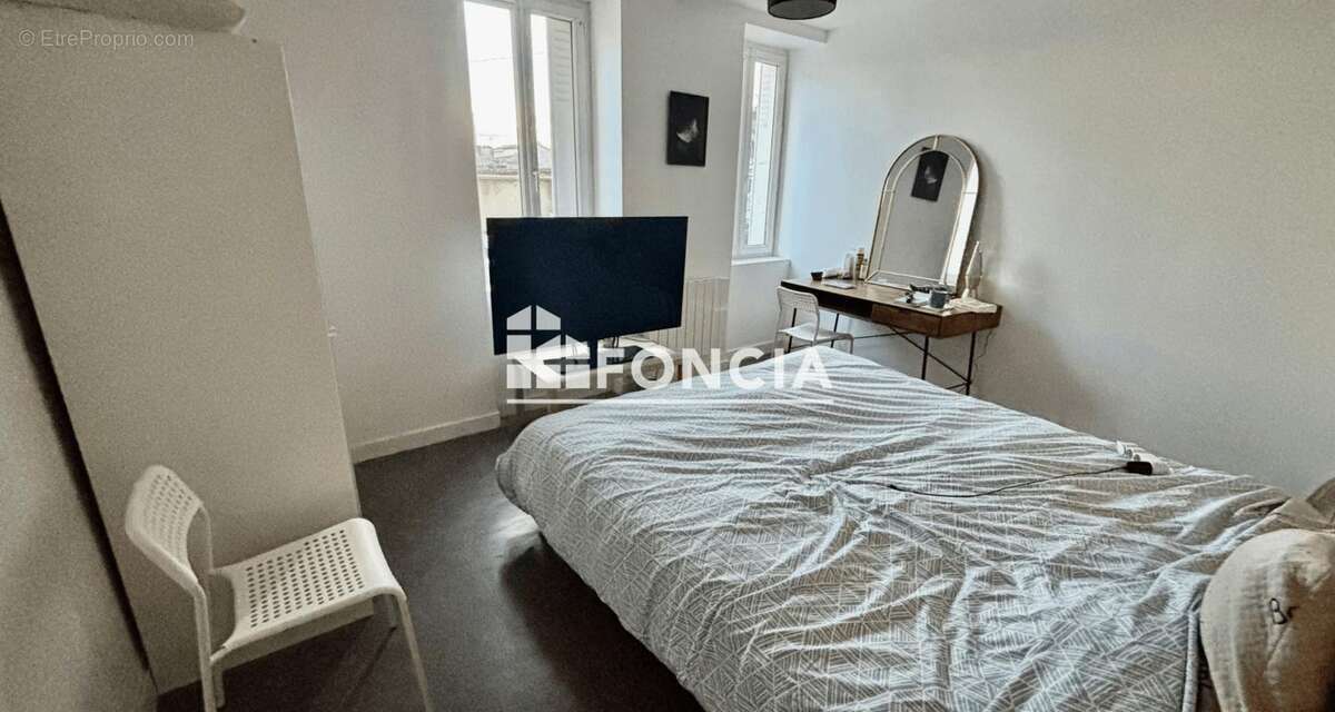 Appartement à LA COURONNE