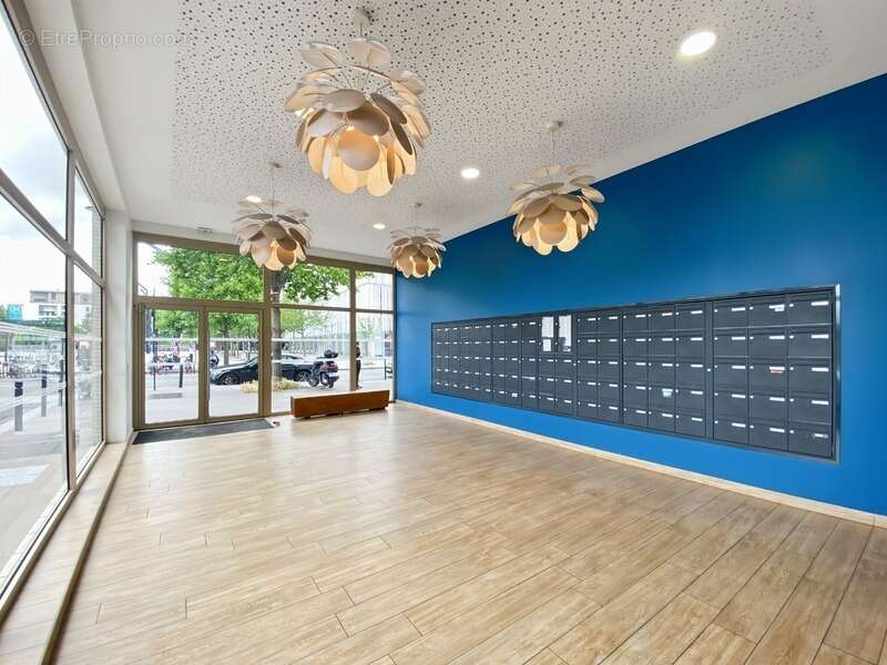 Aubervilliers (93) - front populaire - 5 pieces - 3 chambres - 110m2 - beaux volumes - lumineux - etage eleve - vue degagee - te - photo 10