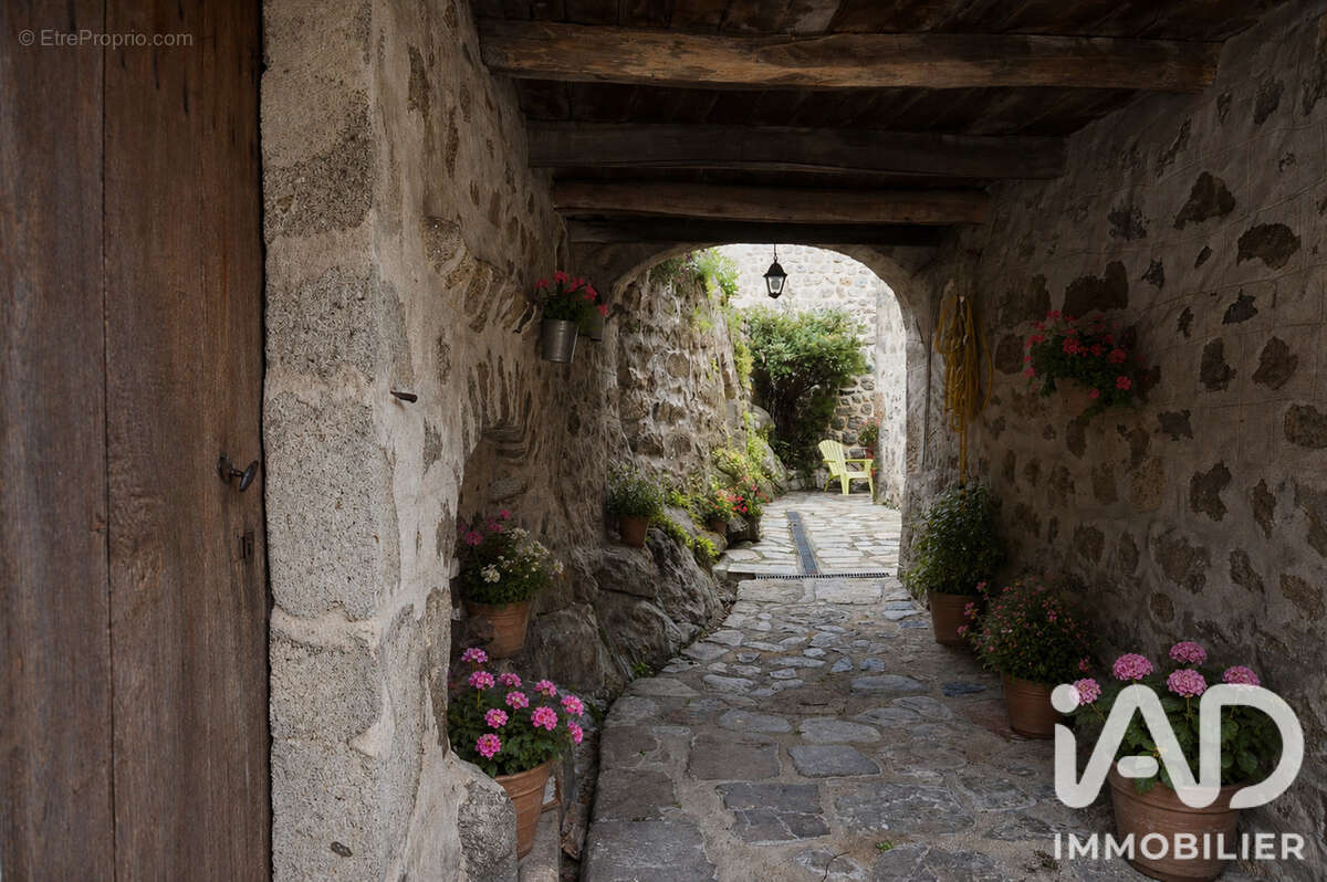 Photo 2 - Maison à LAVIOLLE