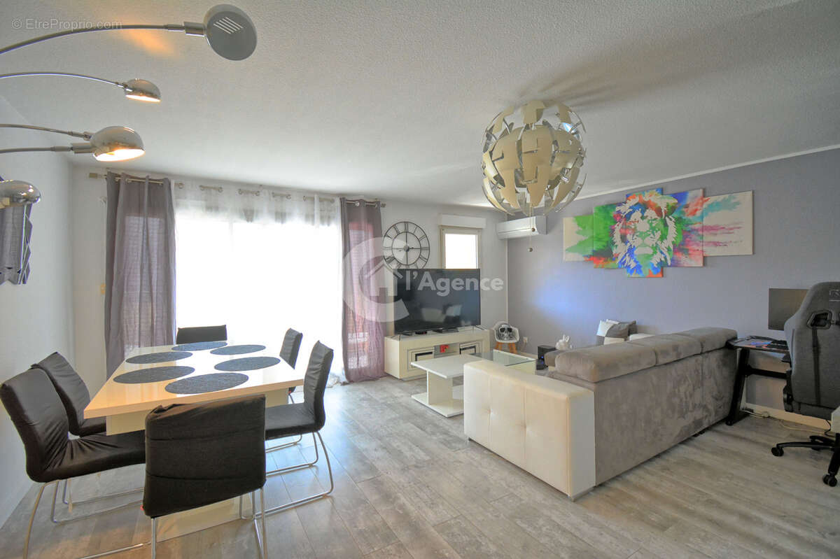 Appartement à MANDELIEU-LA-NAPOULE