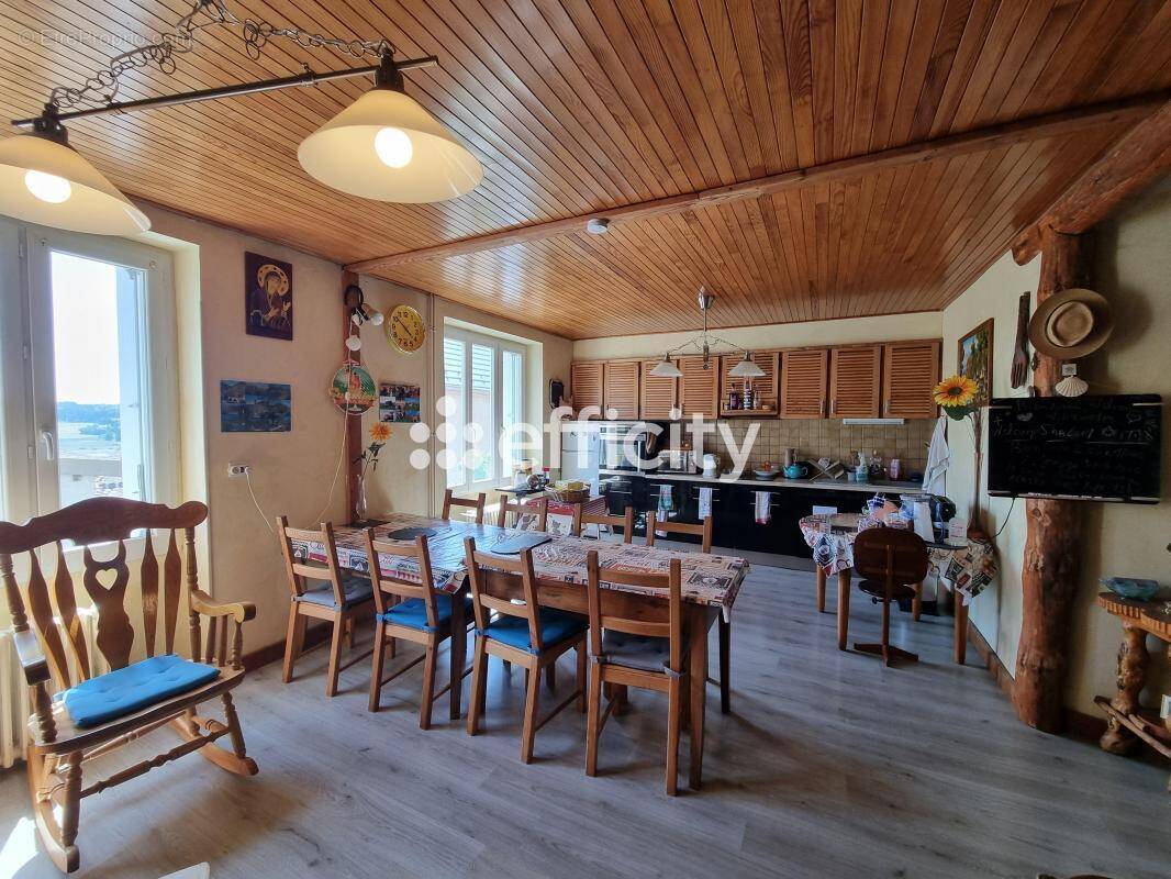 Maison à SAINT-ALBAN-SUR-LIMAGNOLE