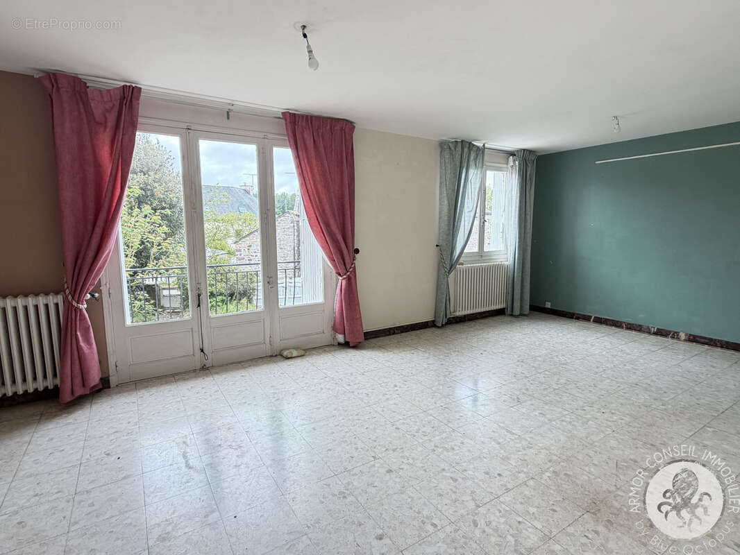 Maison à PLEVENON