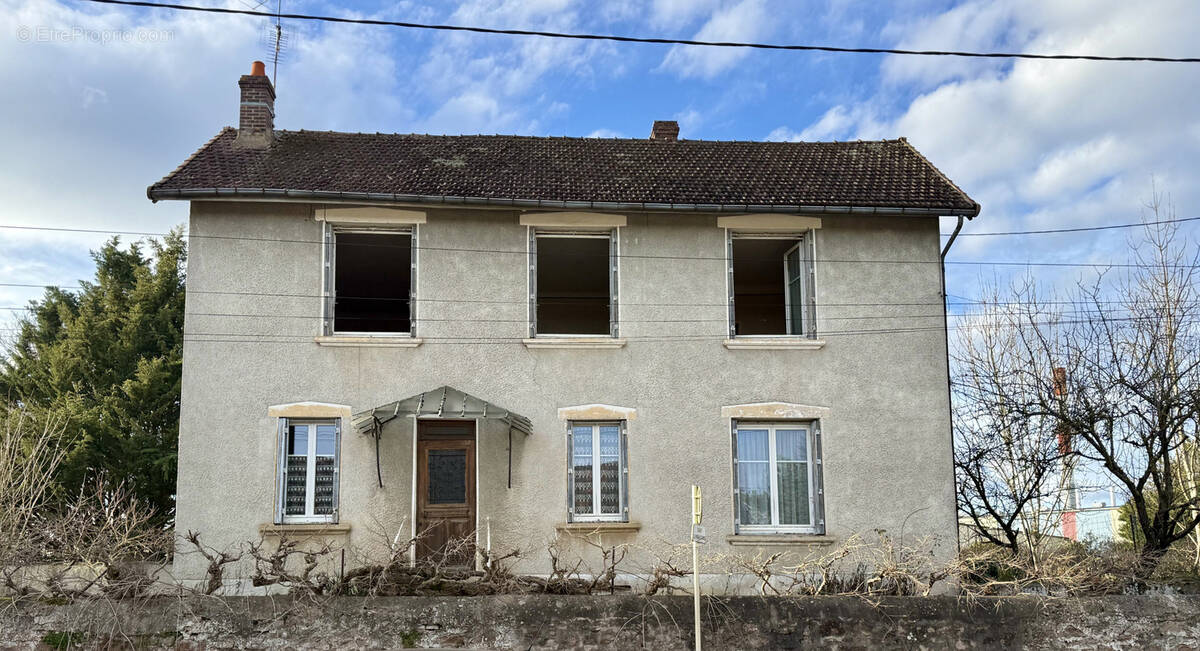 Maison à AVALLON