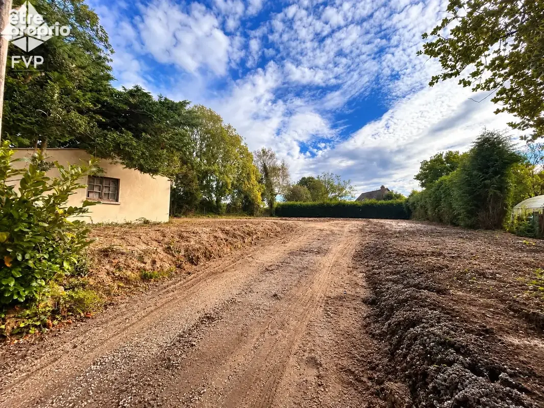 Terrain à SAINTE-HELENE-BONDEVILLE