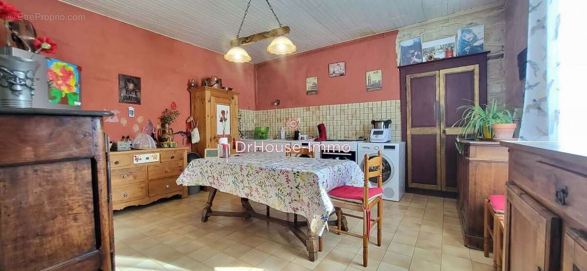 Maison à SAINT-MARTIN-DE-VALGALGUES