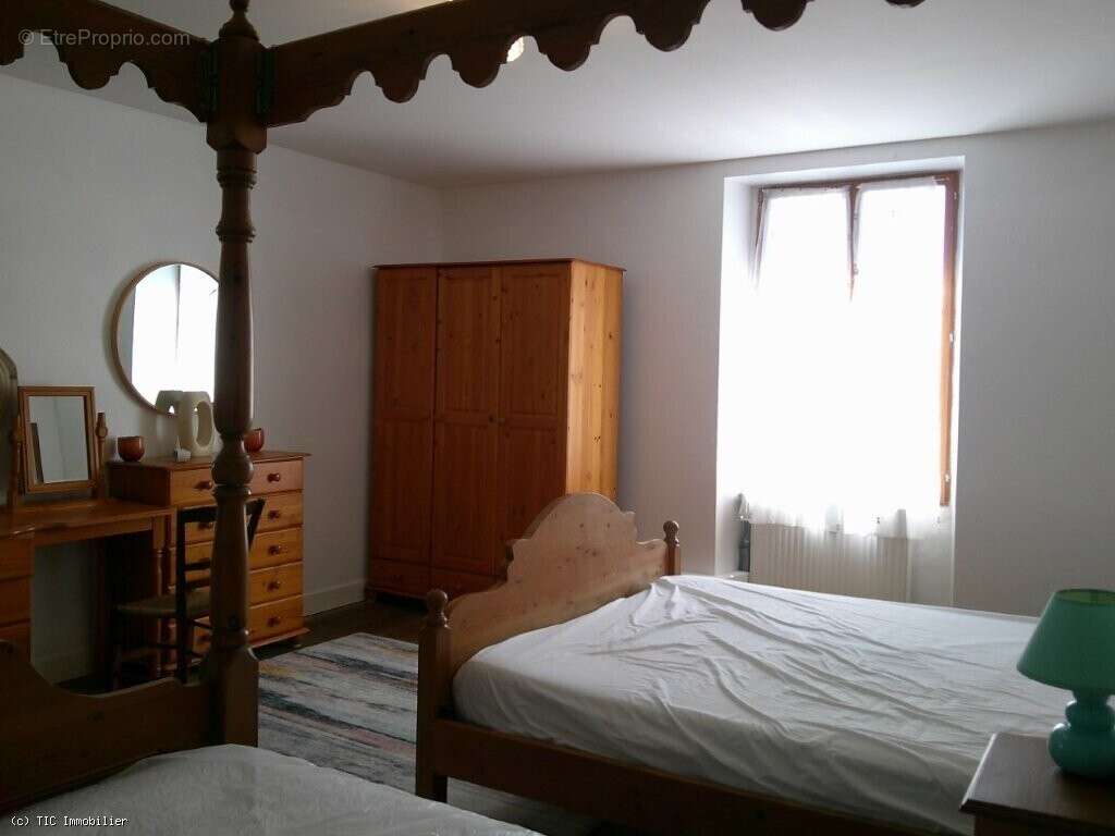 Maison à CHARROUX