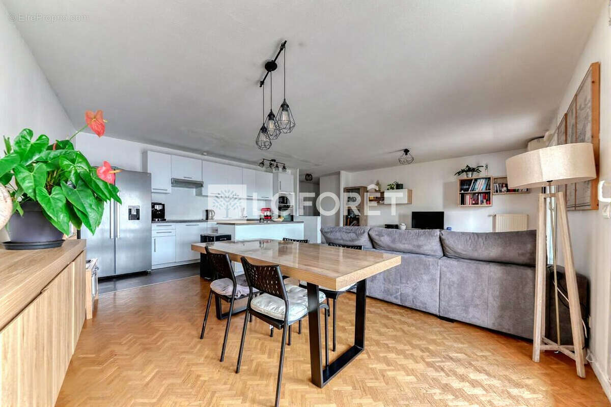 Appartement à MONTROUGE