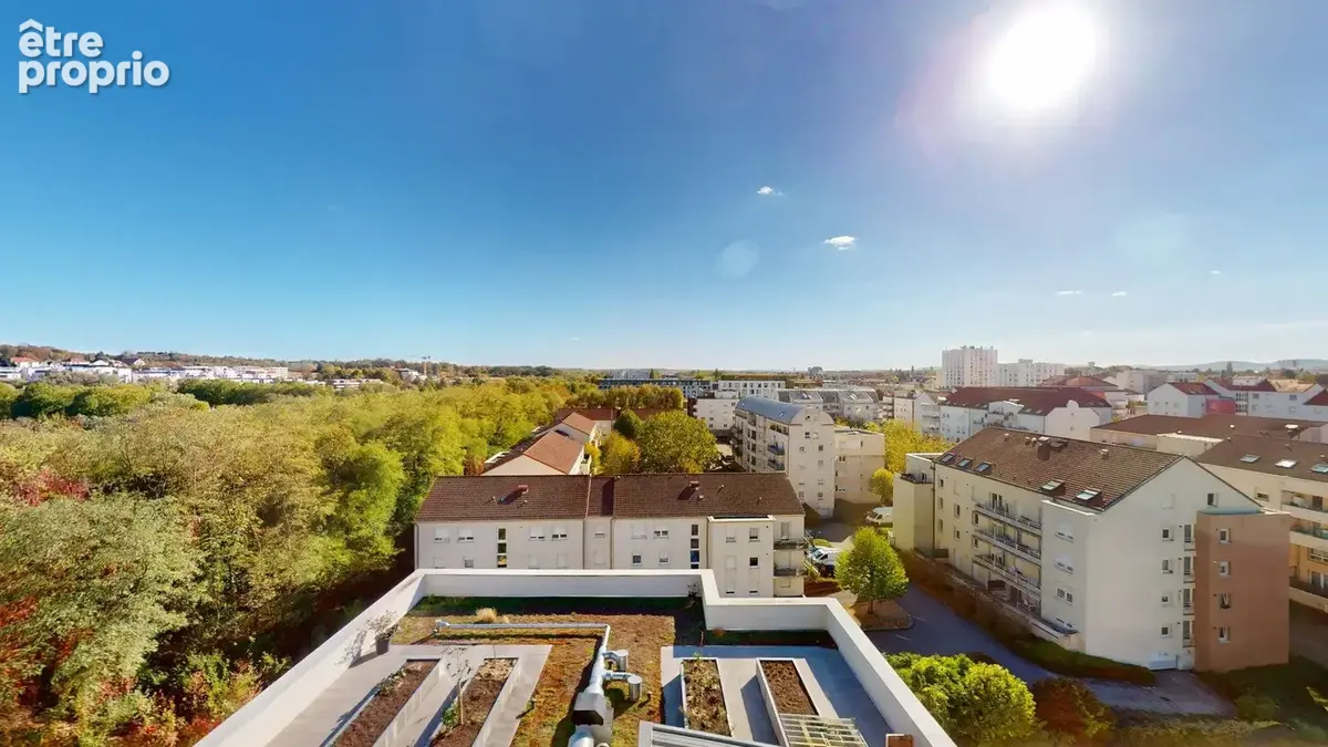 Appartement T4 de 155 m2 avec terrasse, loggia, garage et parking intérieur à Metz - photo 1