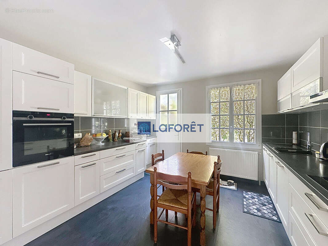 Maison à SARTROUVILLE