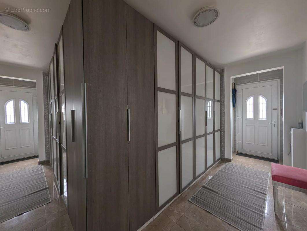 Maison 5 chambres dont 1 plain pied - photo 7