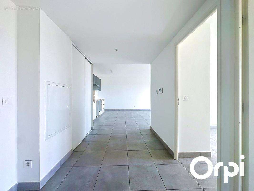 Appartement à GATTIERES
