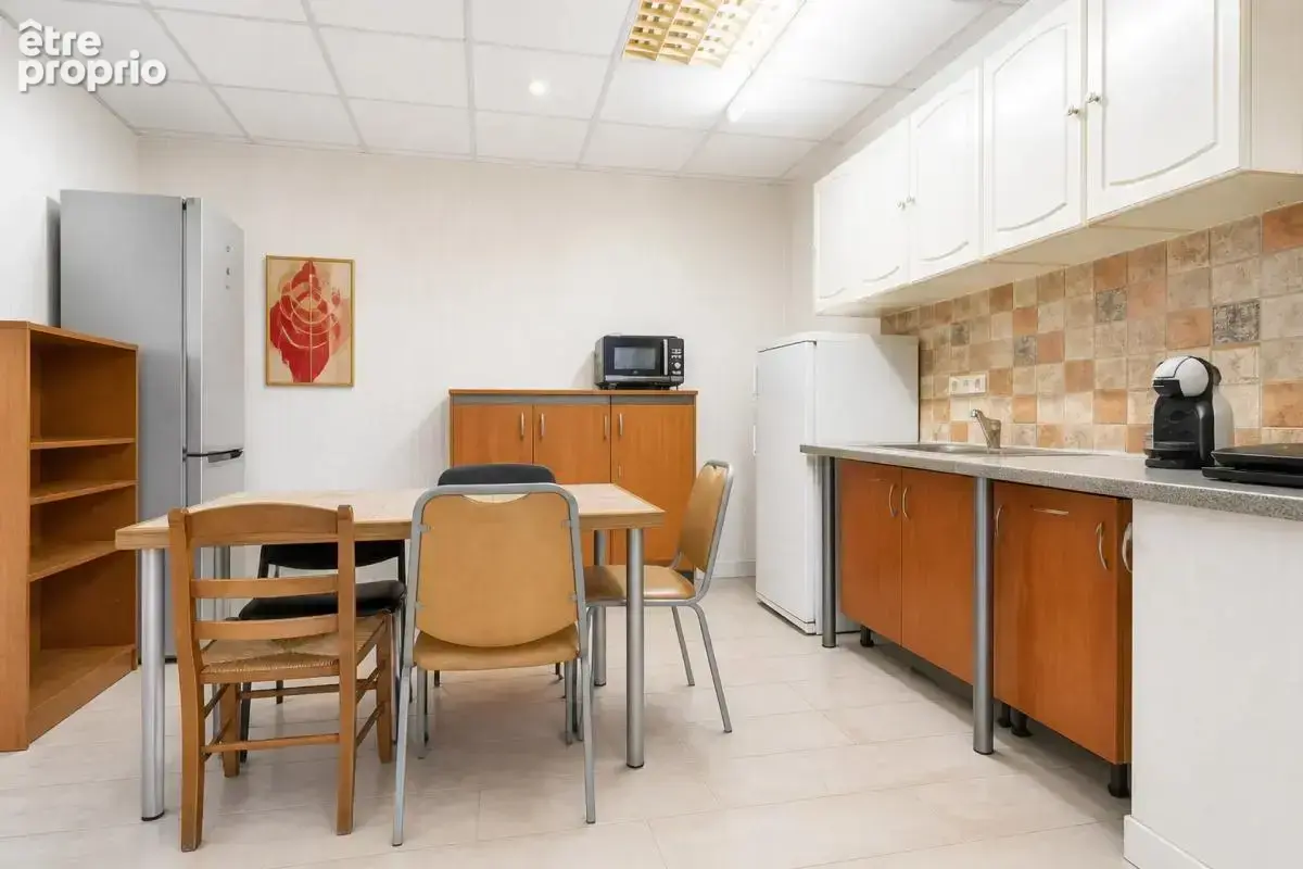 Deux-pièces (statut Local commercial) – fort potentiel locatif - photo 2