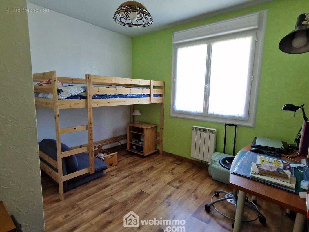 Les 2 chambres du niveau principal... - Maison à LA ROCHE-SUR-YON