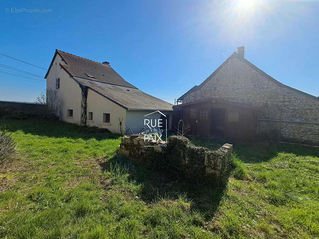Maison à DANGE-SAINT-ROMAIN