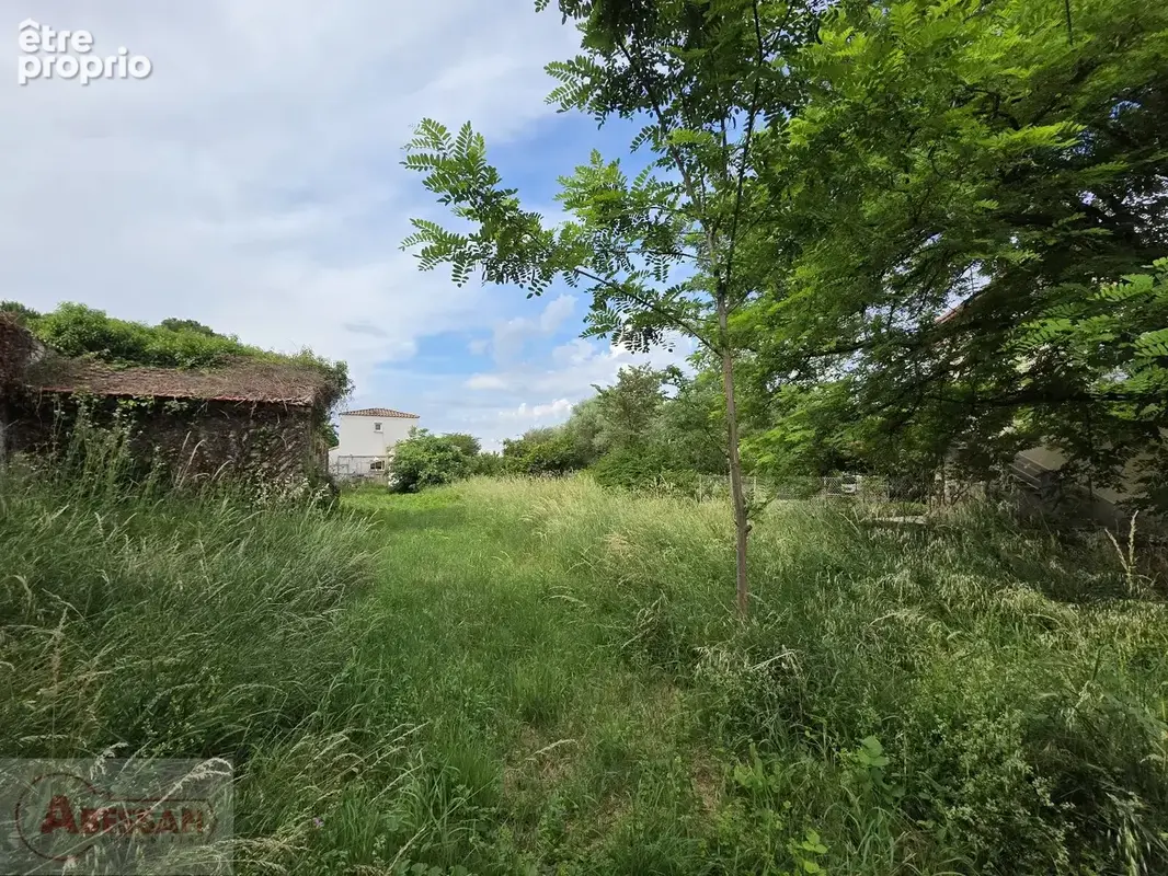 Terrain à MARUEJOLS-LES-GARDON