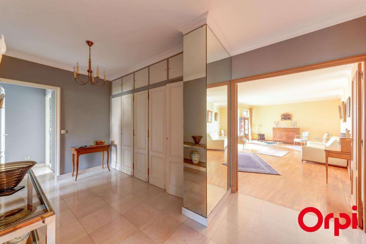 Appartement T4 à Vendre Caluire 136 m2 - photo 2