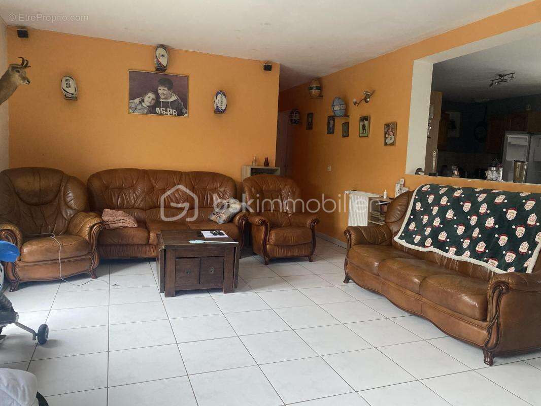 Appartement à LA FERTE-ALAIS