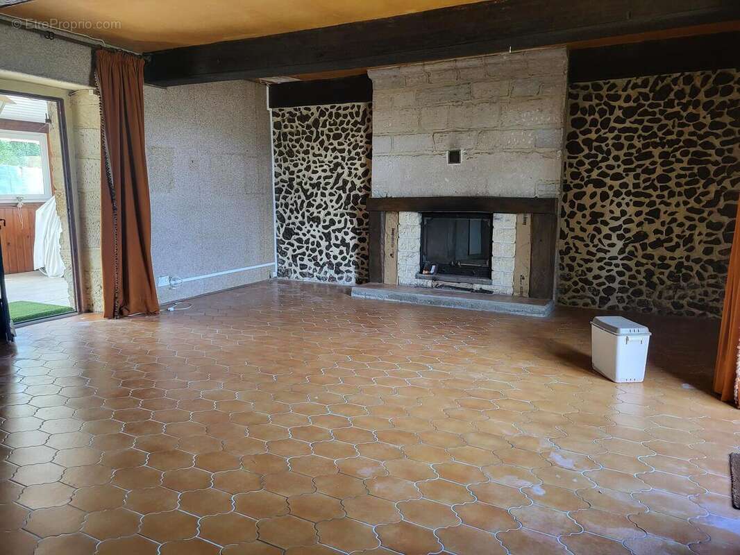 20250826113654 - Maison à PERIGUEUX