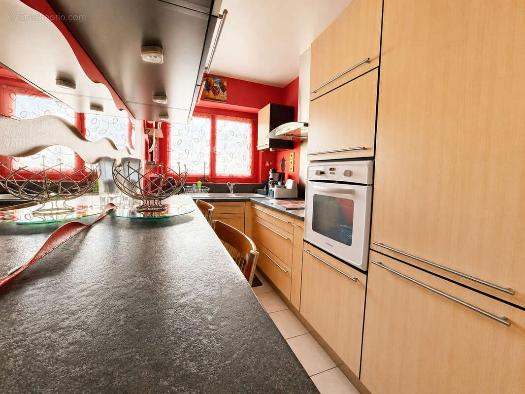 Appartement à COURBEVOIE