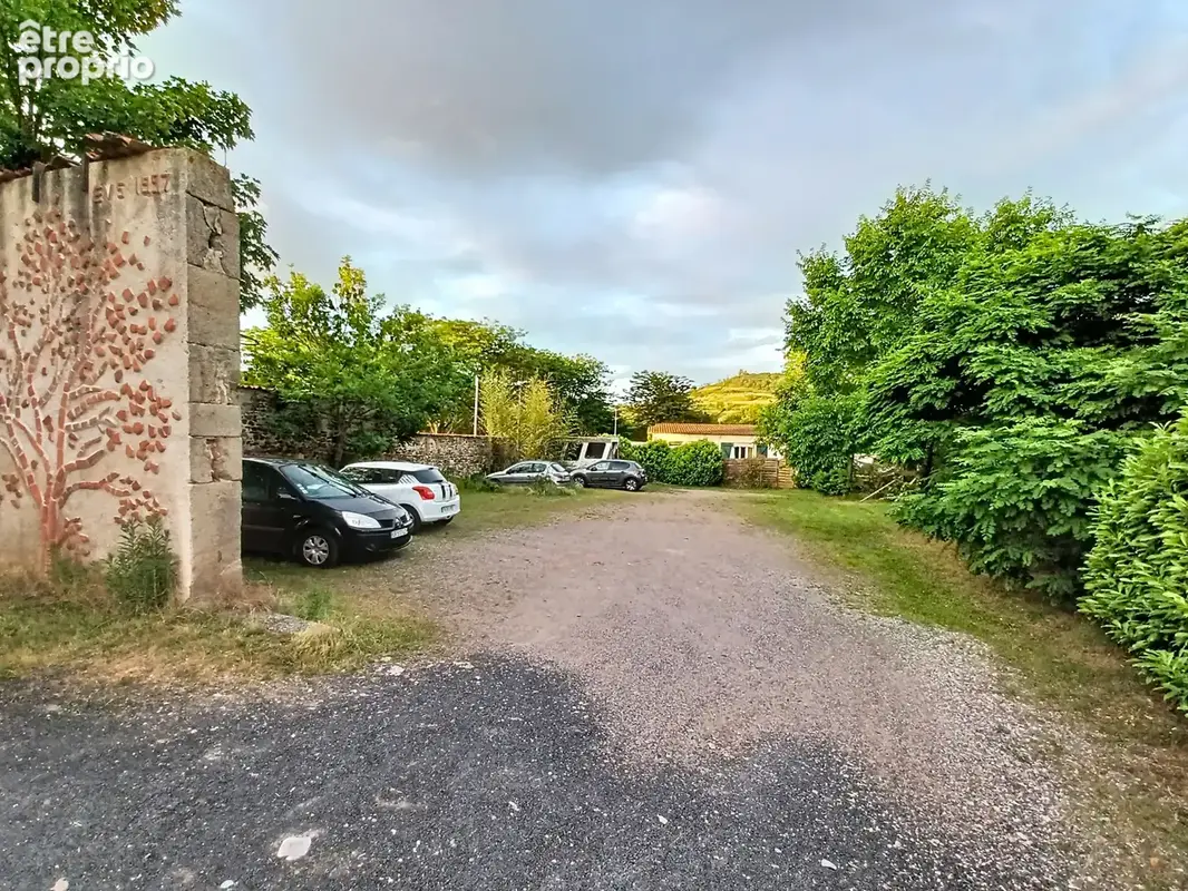 ISSOIRE, ensemble immobilier en pierres sur terrain de 1.444m2 - photo 14