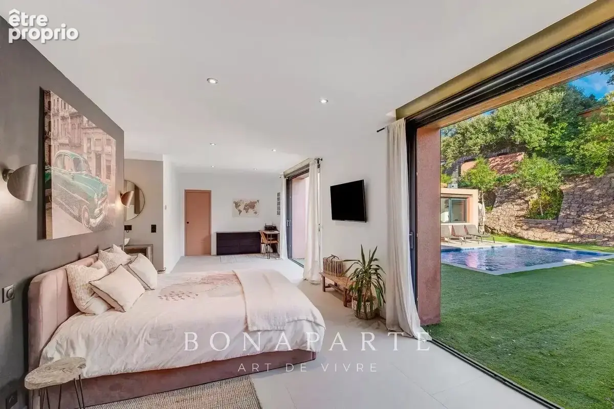 Exclusif  saint raphael / plateau notre dame - villa renovee - photo 7