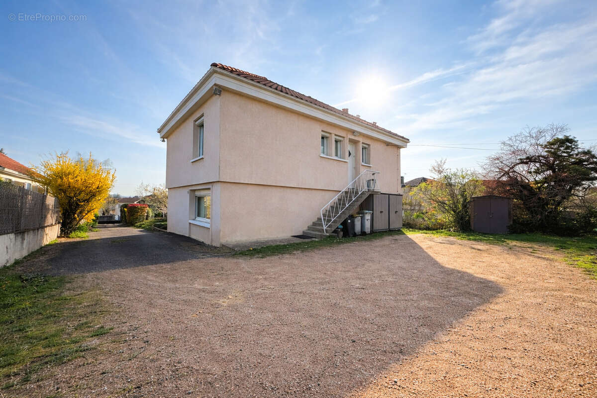 Maison à PONT-DU-CHATEAU