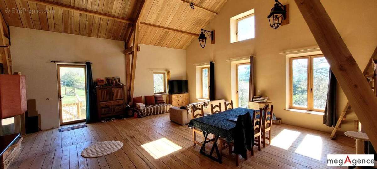 Maison en pierre + grange + 3 200 m² terrain – Cévennes - photo 6