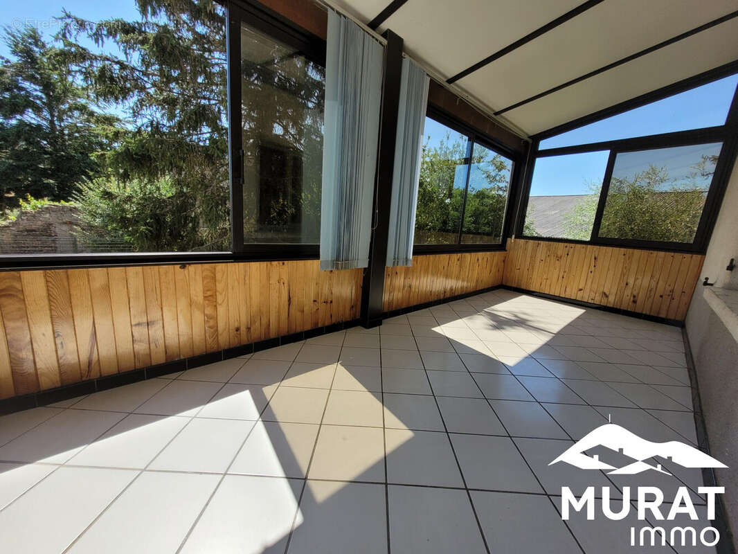 Maison 118 m² à Seychalles  - photo 5