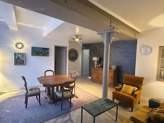 Charmante maison de village d’environ 200 m2 au cœur de Nizas   Idéale grande famille ou projet de gîtes - photo 2