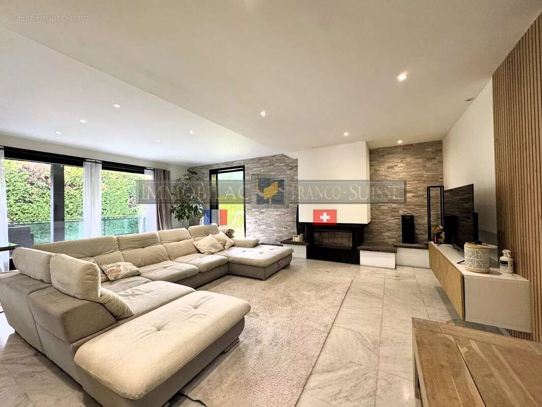 Maison à MARNAZ