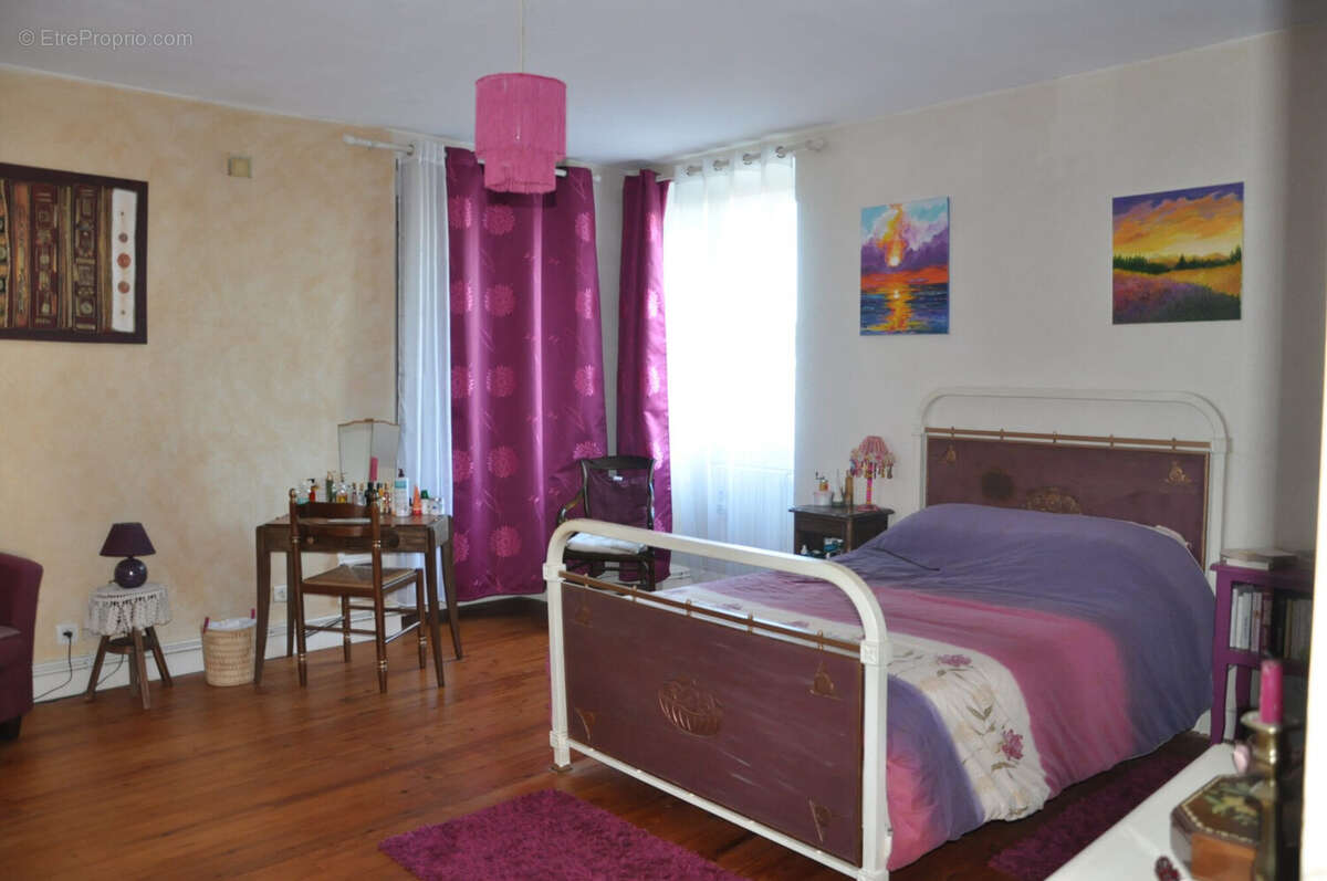 Maison à LAROQUE-TIMBAUT