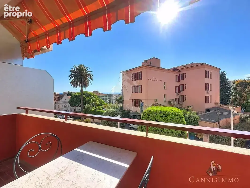 Cannes le suquet - studio d'architecte vue mer avec terrasse - photo 7