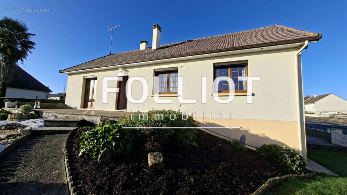 Maison à LA HAYE-PESNEL