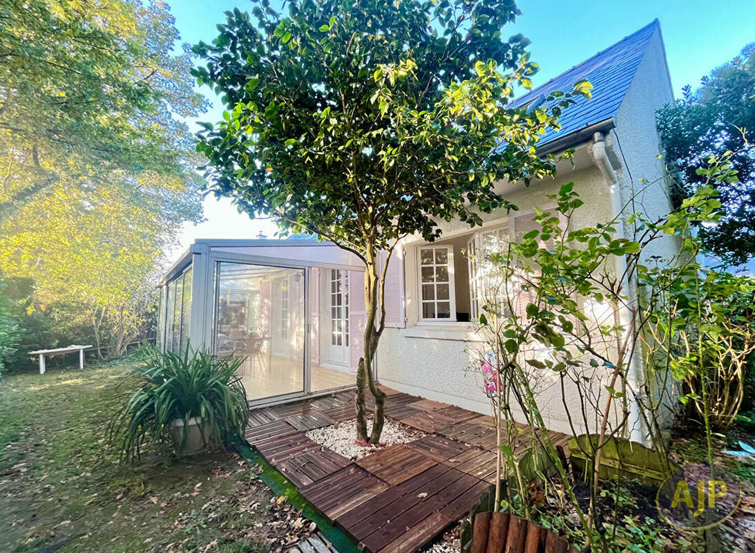 Maison à LA CHAPELLE-SUR-ERDRE