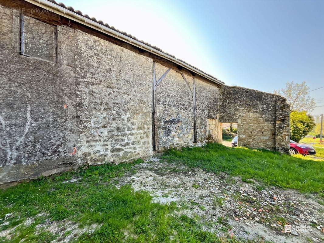 À vendre Grange à rénover avec permis accepté 101 m² - Val de Virvée - photo 15