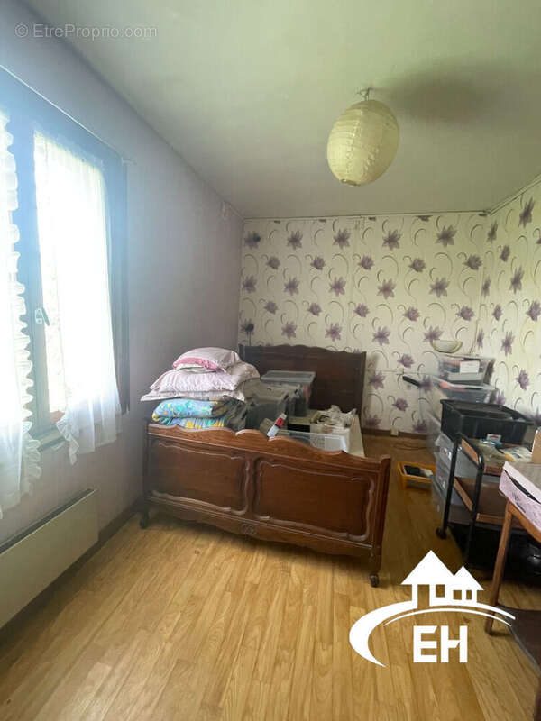 Maison à LA FERTE-FRENEL