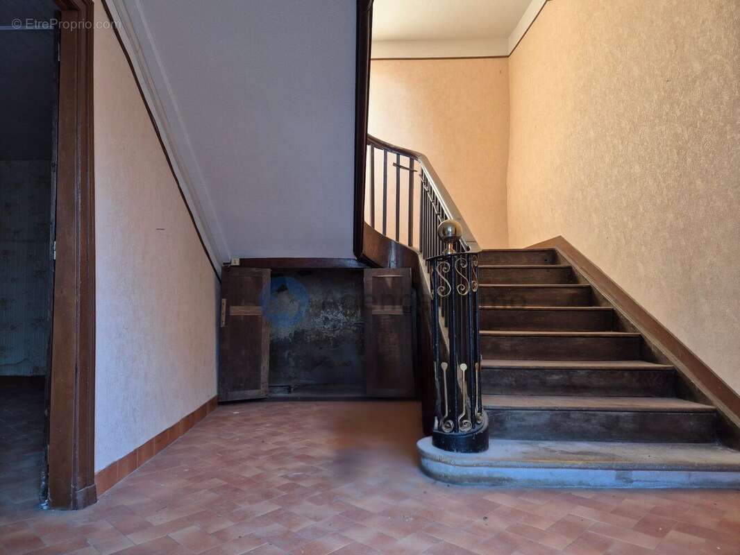 Maison 278 m² à Navarrenx  - photo 7